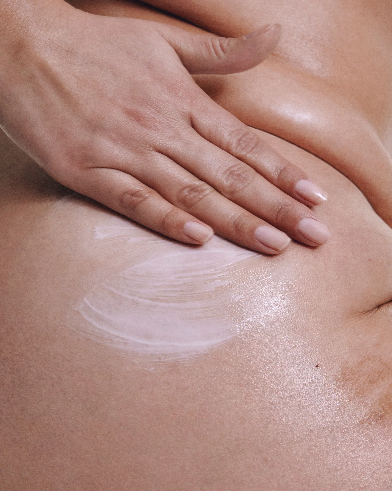Daily Perfecting Lotion - Image 2